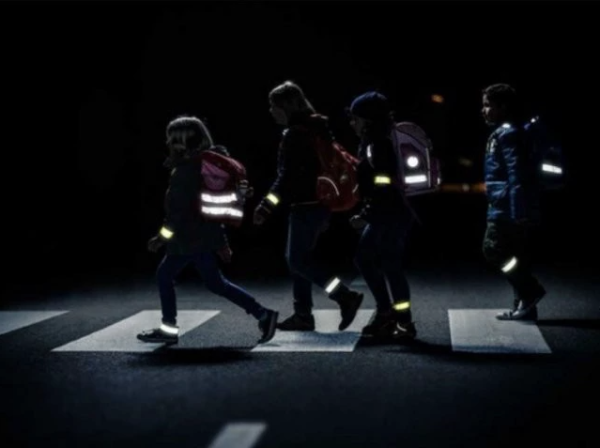 Набор светоотражающих наклеек Футбольный Мяч / фликер на одежду, велосипед, коляску, рюкзак - 4 наклейки